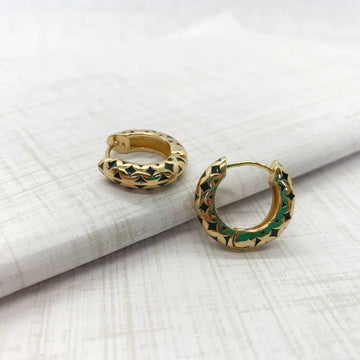 Ely Earrings – Chic 10K Gold Hoop Earrings with Leaf Pattern