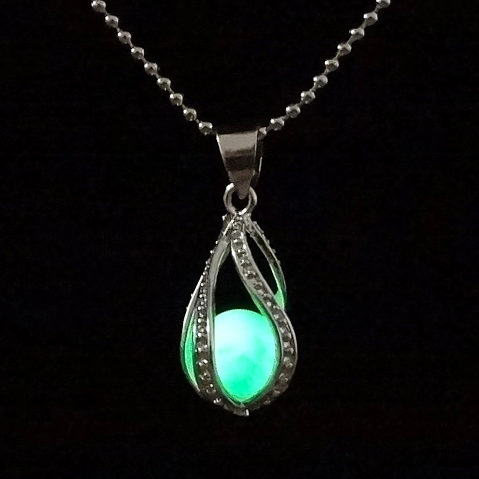 Luminous Pendant Necklace: Radiant Elegance with a 2 Stone Necklace Design