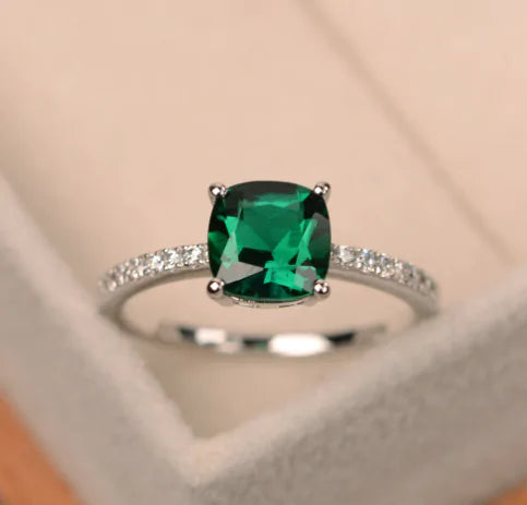 Embellished Emerald Luxury Ring for Elegant Style