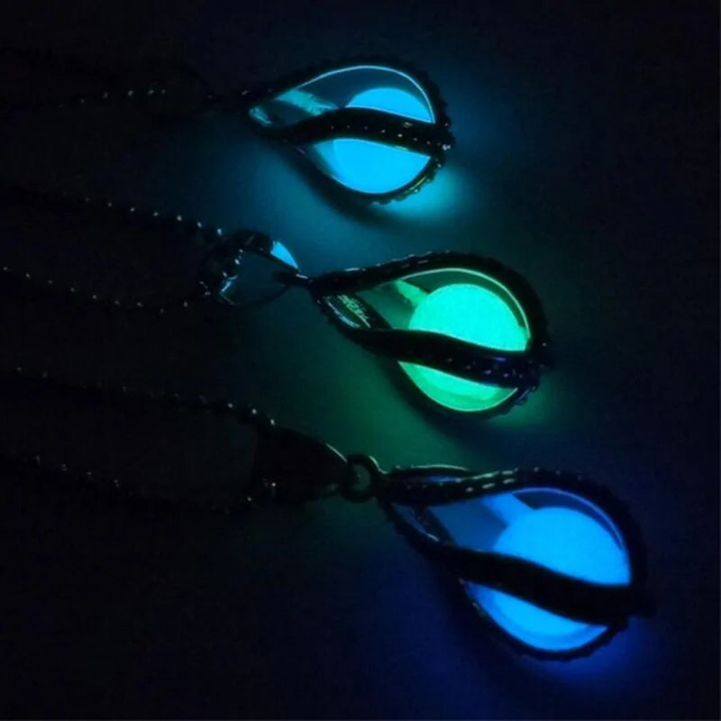 Luminous Pendant Necklace for Radiant Elegance