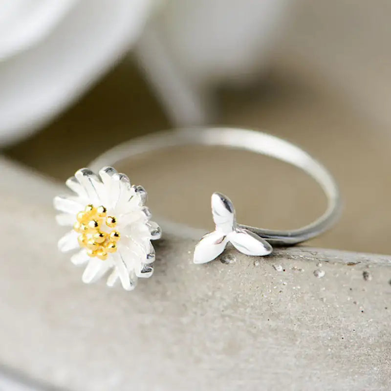 Vintage Daisy Flower Rings for Charming Elegance